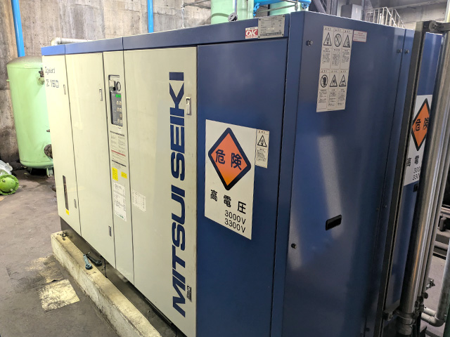 インバータースクリュー圧縮機