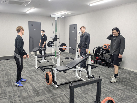 静岡営業所 筋肉トレーニングコーナー